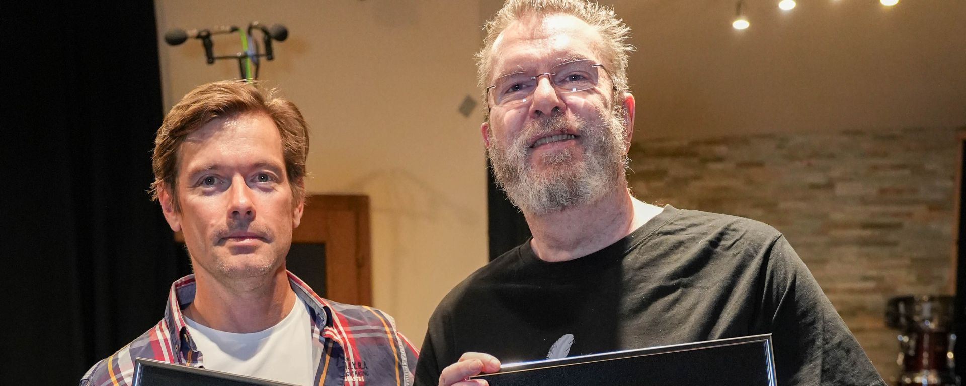 Richard Müller získal za album DUETY dvojnásobnú platinovú platňu!